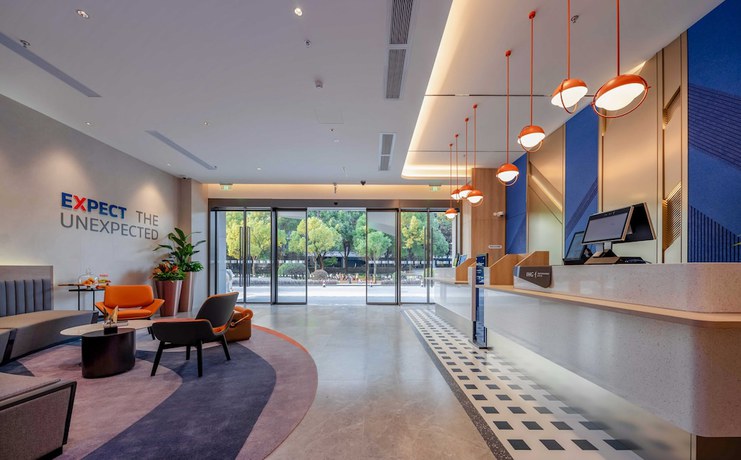 Imagen de los interiores del Hotel Holiday Inn Express Shanghai Hongqiao Linkong, an IHG. Foto 14