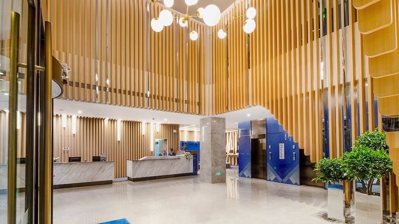 Imagen de los interiores del Hotel Holiday Inn Express Shanghai Hongqiao North. Foto 17