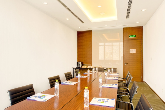 Imagen de los interiores del Hotel Holiday Inn Express Shanghai Jinsha. Foto 10