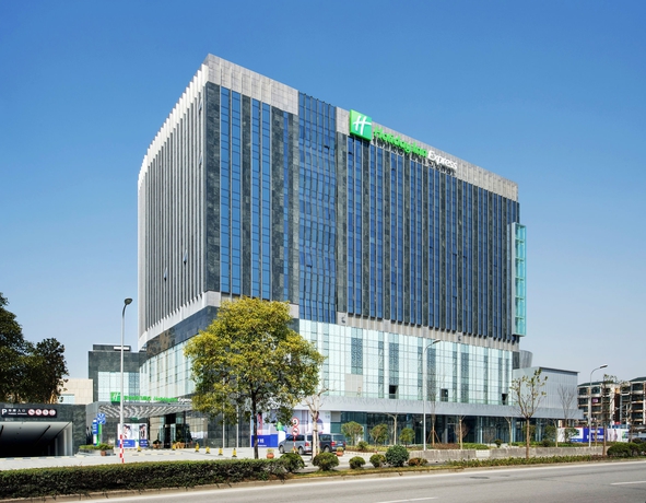 Imagen de los exteriores del Hotel Holiday Inn Express Shanghai Jinsha. Foto 8