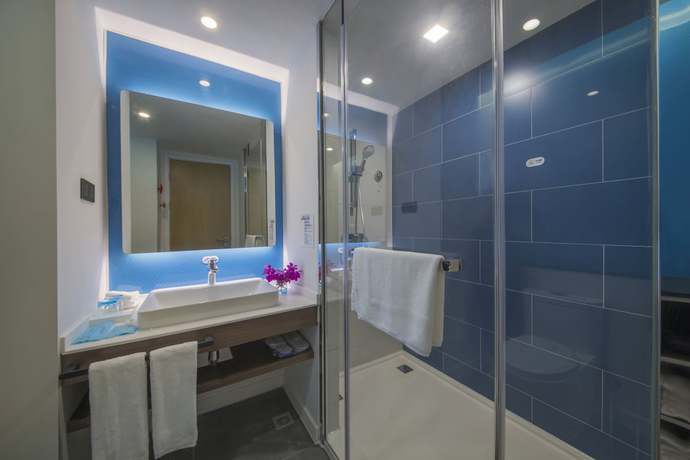 Imagen de la habitación del Hotel Holiday Inn Express Shanghai Jinshan. Foto 11