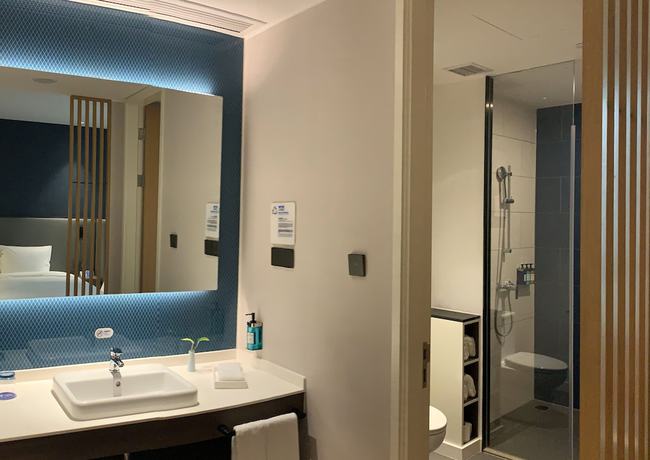 Imagen de la habitación del Hotel Holiday Inn Express Shanghai Kangqiao. Foto 9