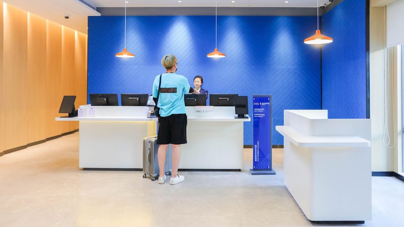 Imagen de los interiores del Hotel Holiday Inn Express Shanghai Pudong Airport, An Ihg. Foto 17