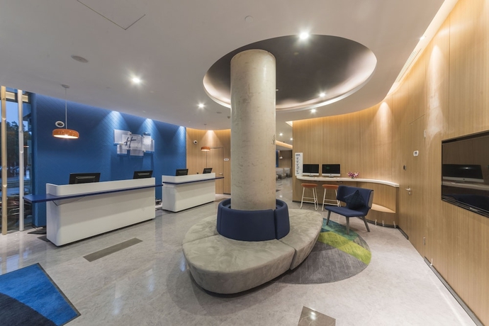 Imagen de los interiores del Hotel Holiday Inn Express Shanghai Xuhui Binjiang. Foto 18