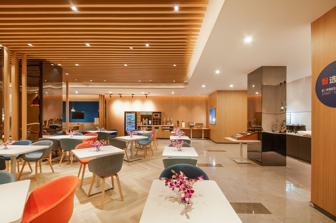 Imagen del bar/restaurante del Hotel Holiday Inn Express Shanghai Xuhui Binjiang. Foto 3