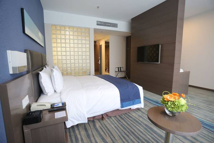 Imagen del bar/restaurante del Hotel Holiday Inn Express Shenyang North Station. Foto 4