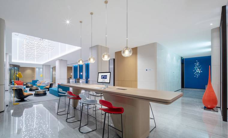 Imagen de los interiores del Hotel Holiday Inn Express Shenzhen Longhua, An Ihg. Foto 16