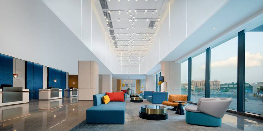 Imagen de los interiores del Hotel Holiday Inn Express Shenzhen Longhua, An Ihg. Foto 17