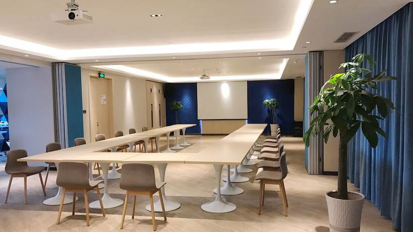 Imagen de los interiores del Hotel Holiday Inn Express Shijiazhuang High-tech Zone. Foto 16