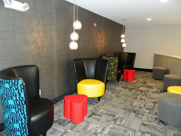 Imagen del bar/restaurante del Hotel Holiday Inn Express Shippensburg. Foto 2