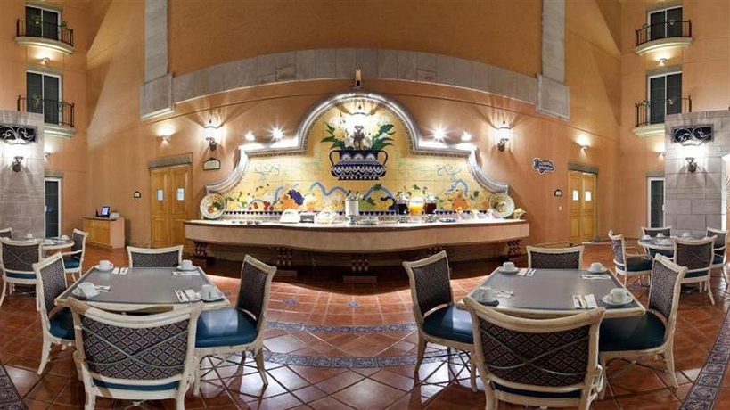 Imagen del bar/restaurante del Hotel Holiday Inn Express Silao Aeropuerto Bajio. Foto 4