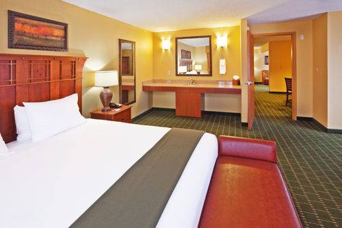 Imagen de la habitación del Hotel Holiday Inn Express Springfield. Foto 7