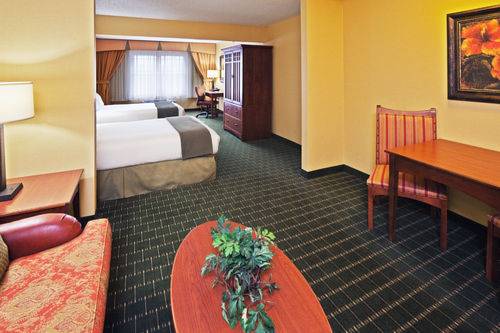 Imagen de la habitación del Hotel Holiday Inn Express Springfield. Foto 11