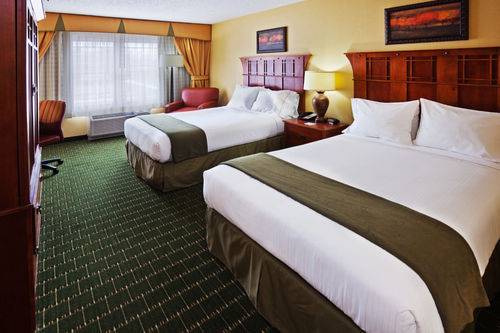 Imagen de la habitación del Hotel Holiday Inn Express Springfield. Foto 12