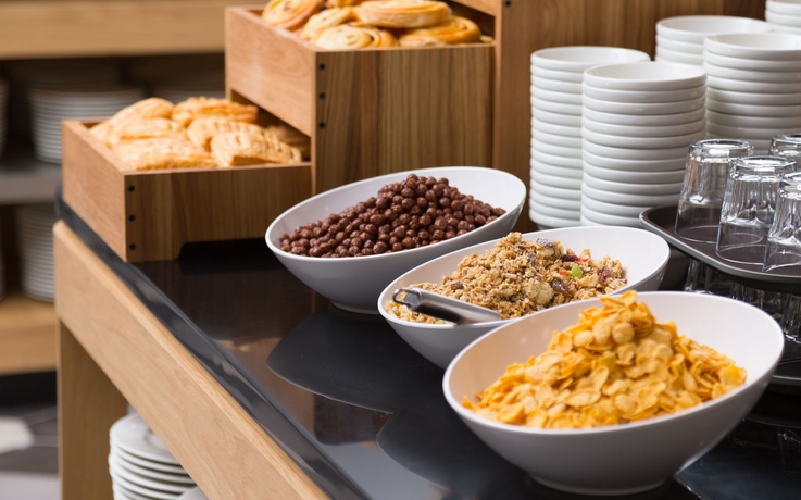 Imagen del bar/restaurante del Hotel Holiday Inn Express St. Petersburg - Sadovaya, An Ihg. Foto 3