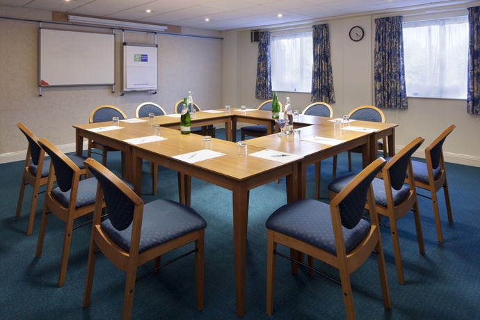 Imagen de los interiores del Hotel Holiday Inn Express Stafford M6, Jct.13. Foto 12