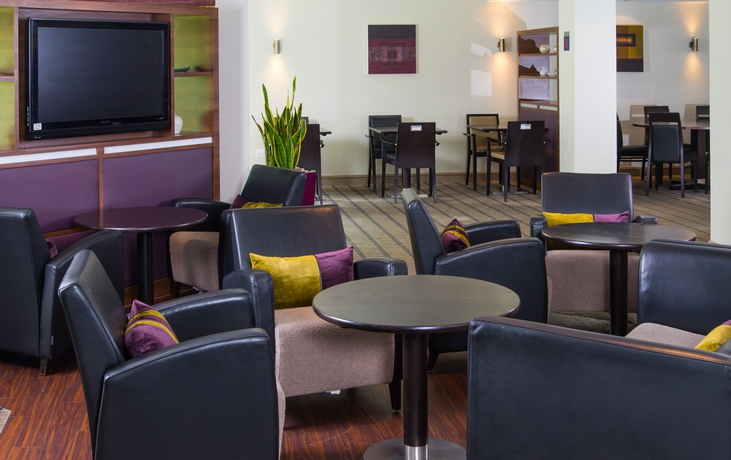 Imagen del bar/restaurante del Hotel Holiday Inn Express Stirling, An Ihg. Foto 5