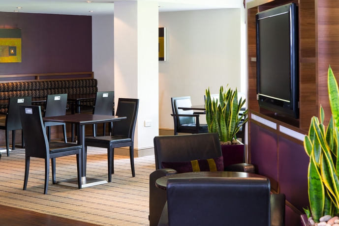 Imagen del bar/restaurante del Hotel Holiday Inn Express Stirling, An Ihg. Foto 6