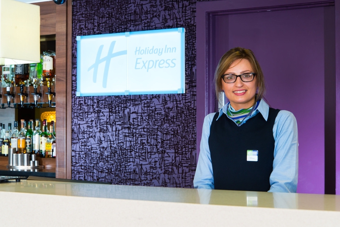 Imagen de los interiores del Hotel Holiday Inn Express Stirling, An Ihg. Foto 10