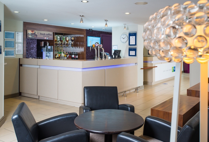 Imagen de los interiores del Hotel Holiday Inn Express Stirling, An Ihg. Foto 16