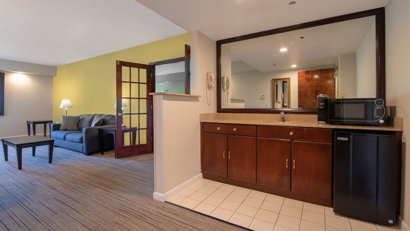 Imagen de la habitación del Hotel Holiday Inn Express Stony Brook-Long Island. Foto 6