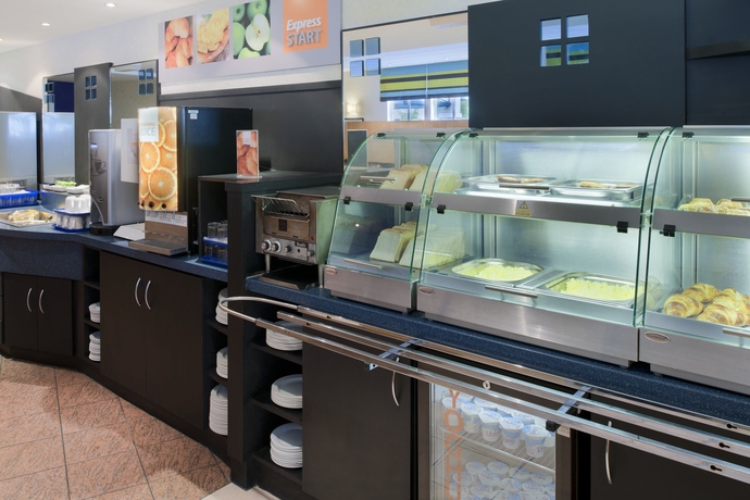 Imagen del bar/restaurante del Hotel Holiday Inn Express Strathclyde Park M74 Jct 5, An Ihg. Foto 5