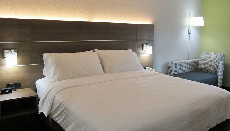 Imagen de la habitación del Hotel Holiday Inn Express Stuart, an IHG. Foto 17