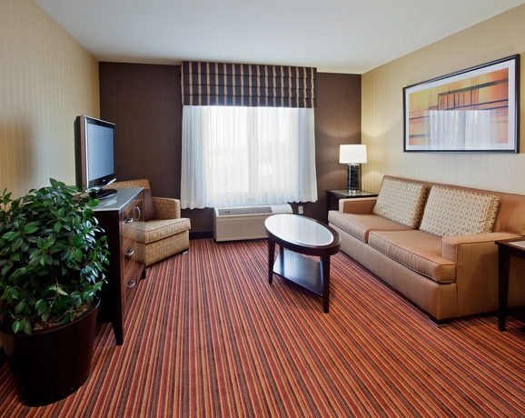 Imagen de los interiores del Hotel Holiday Inn Express Suites Belmont, An Ihg. Foto 16