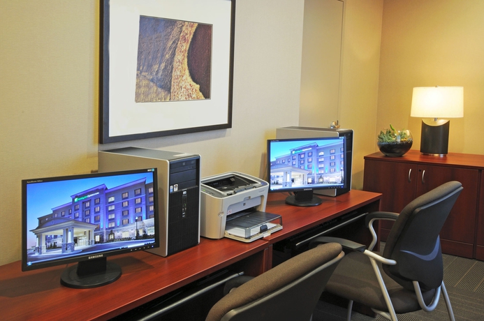 Imagen de los interiores del Hotel Holiday Inn Express Suites Vaughan Southwest. Foto 13