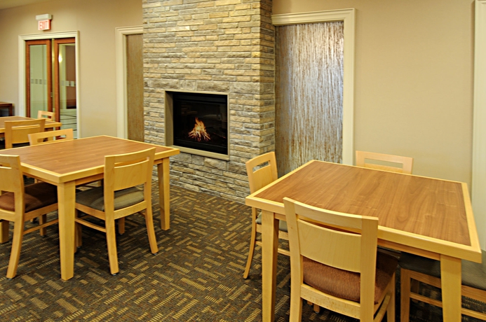 Imagen del bar/restaurante del Hotel Holiday Inn Express Suites Vaughan Southwest. Foto 2