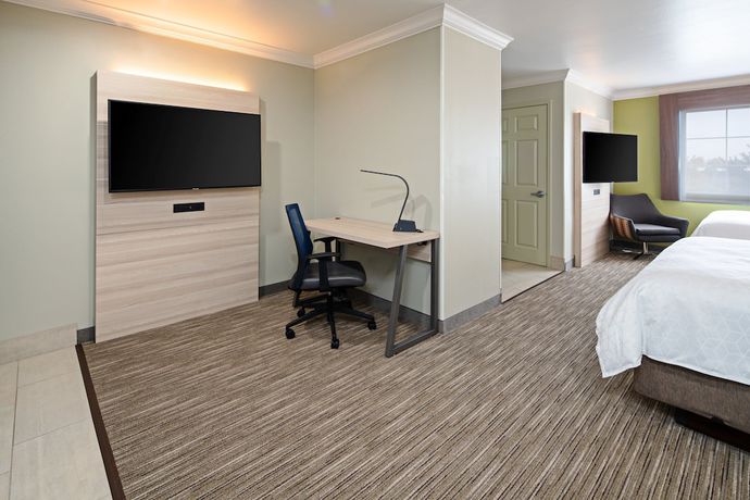 Imagen de la habitación del Hotel Holiday Inn Express Suites Watsonville, An Ihg. Foto 10