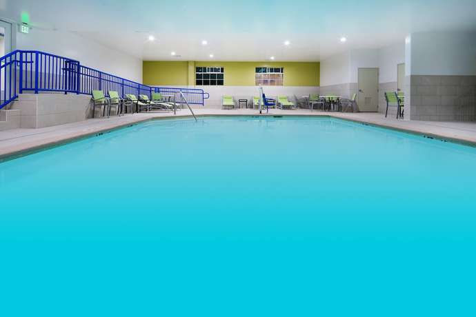 Imagen de la piscina del Hotel Holiday Inn Express Suites Watsonville, An Ihg. Foto 20