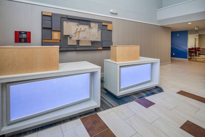 Imagen de los interiores del Hotel Holiday Inn Express Sunnyvale - Silicon Valley, an IHG. Foto 16
