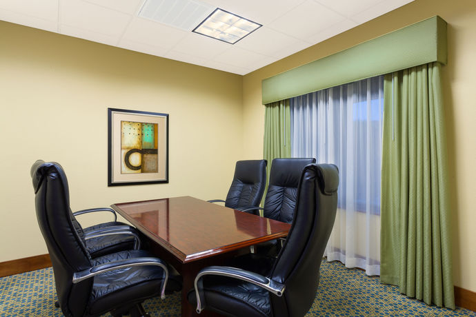 Imagen de los interiores del Hotel Holiday Inn Express Surprise. Foto 9