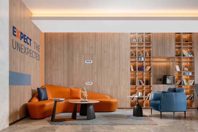 Imagen de los interiores del Hotel Holiday Inn Express Suzhou Shihu University Town. Foto 20