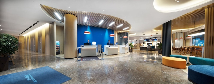 Imagen de los interiores del Hotel Holiday Inn Express Suzhou Zhouzhuang Ancient Town. Foto 19