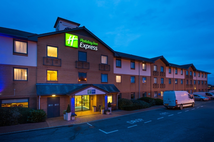 Imagen general del Hotel Holiday Inn Express Swansea - East, An Ihg. Foto 1