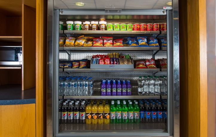 Imagen del bar/restaurante del Hotel Holiday Inn Express Swansea - East, An Ihg. Foto 5