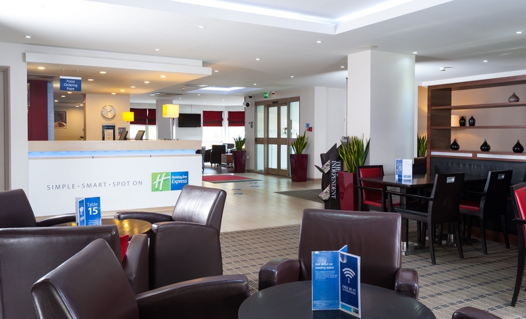 Imagen de los interiores del Hotel Holiday Inn Express Swindon - Oeste M4, Jct. 16. Foto 8