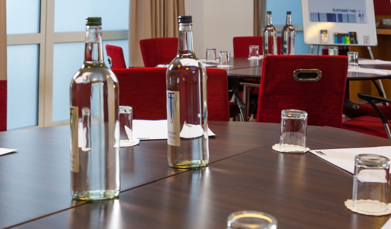 Imagen de los interiores del Hotel Holiday Inn Express Swindon - Oeste M4, Jct. 16. Foto 12