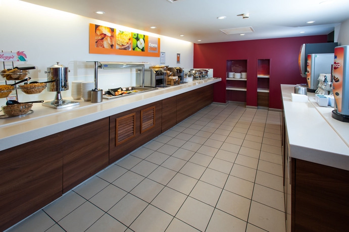 Imagen del bar/restaurante del Hotel Holiday Inn Express Swindon - Oeste M4, Jct. 16. Foto 4