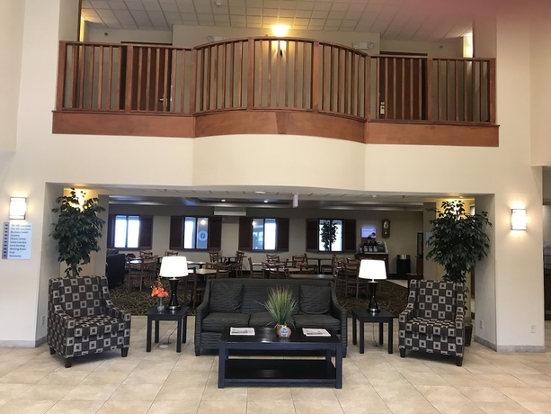 Imagen de los interiores del Hotel Holiday Inn Express Syracuse-Fairgrounds. Foto 19