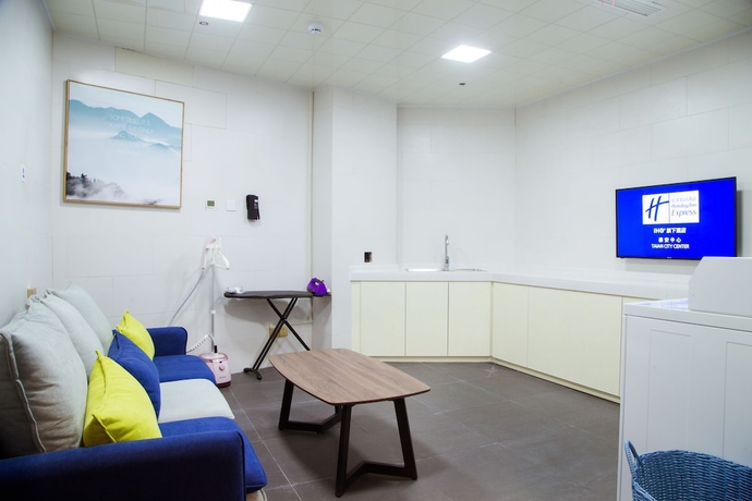 Imagen de los interiores del Hotel Holiday Inn Express Taian City Center. Foto 14