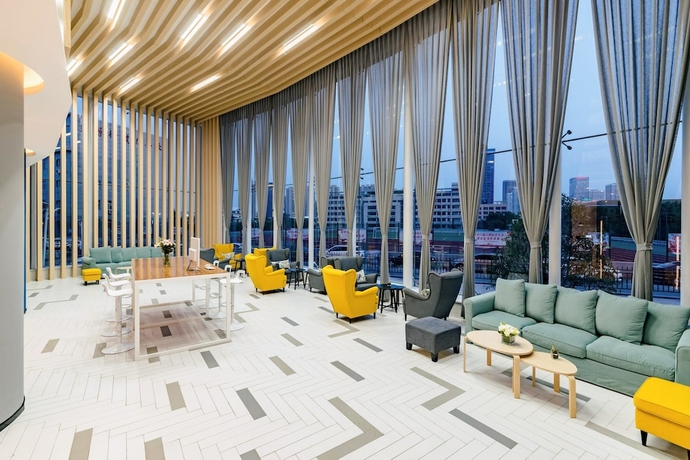 Imagen de los interiores del Hotel Holiday Inn Express Taian City Center. Foto 17