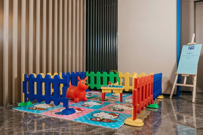 Imagen de los interiores del Hotel Holiday Inn Express Taizhou CMC. Foto 19