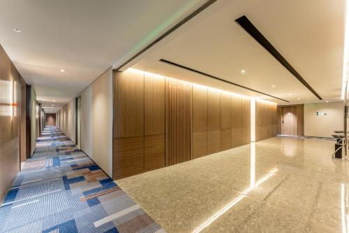 Imagen general del Hotel Holiday Inn Express Taizhou City Center, an IHG. Foto 13