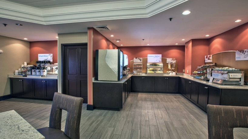 Imagen del bar/restaurante del Hotel Holiday Inn Express Tallahassee - I-10 E. Foto 6