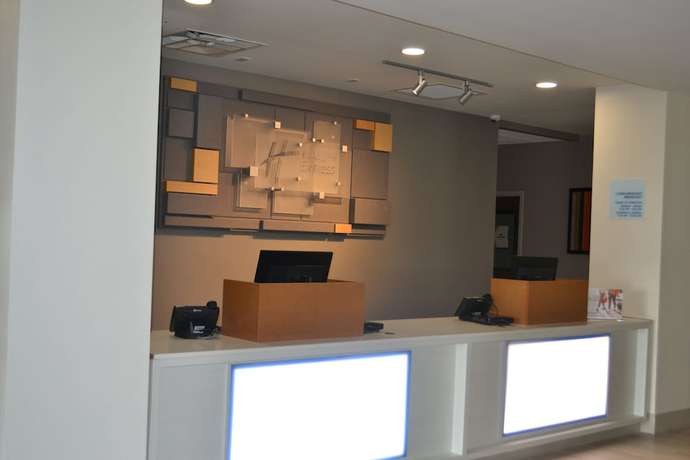 Imagen de los interiores del Hotel Holiday Inn Express Tallahassee University Central, An Ihg. Foto 20