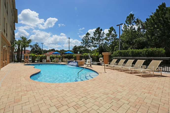 Imagen de la piscina del Hotel Holiday Inn Express Tampa N I-75 - University Area. Foto 14