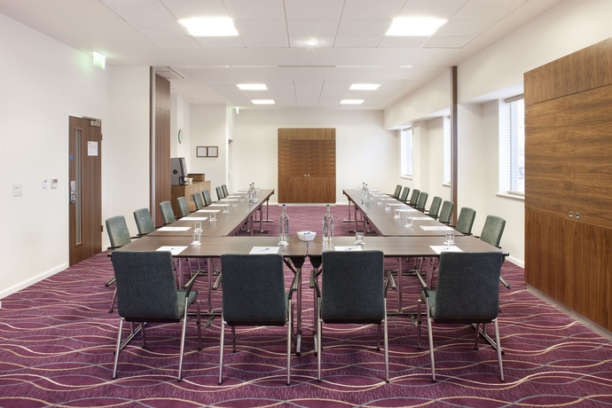 Imagen de los interiores del Hotel Holiday Inn Express Tamworth. Foto 11